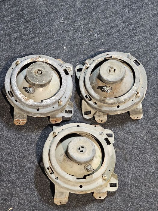 set faruri hella volkswagen transporter t3

stare buna
*se ofera bonus