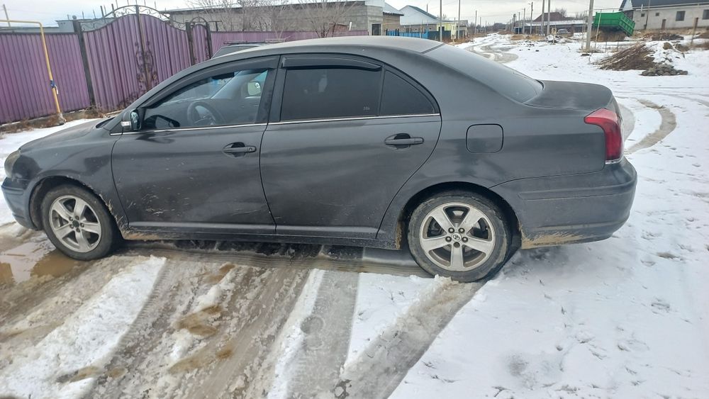 Тоята авенсис 1,8