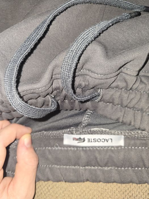 Pantaloni LaCoste mărimea M