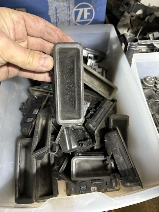 Maner deschidere haion portbagaj bmw e90 e91 e92 e60 e61 e70 e71