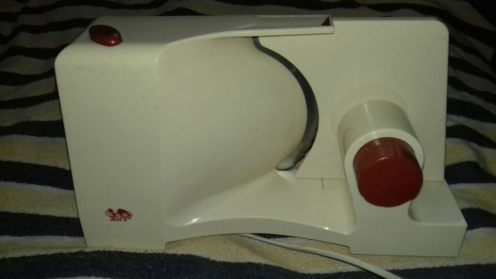 Feliator mezeluri 100W-Mixere verticale Max si CLATRONIC 170W