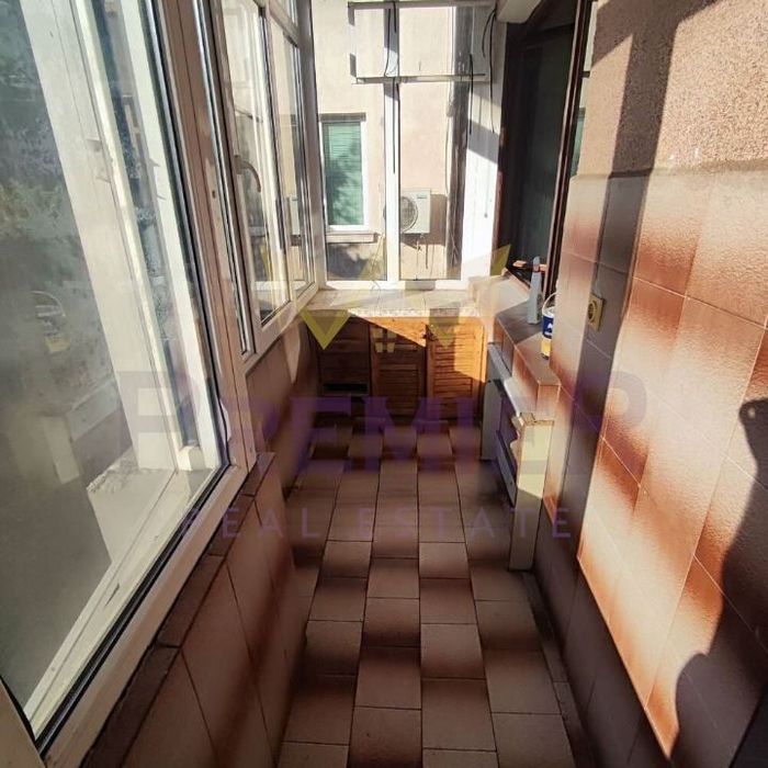 Продава се Тристаен апартамент в Бургас, Център - 98 кв.м за 2654 €/кв.м - Снимка #3