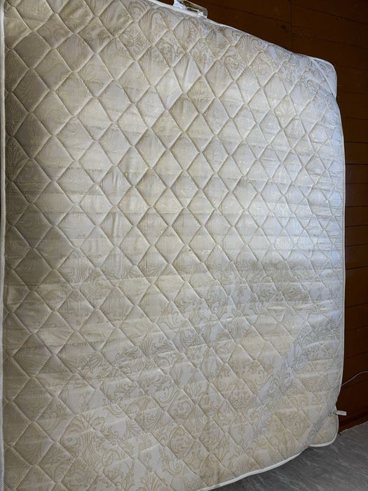 Продам матрас размер 160*200