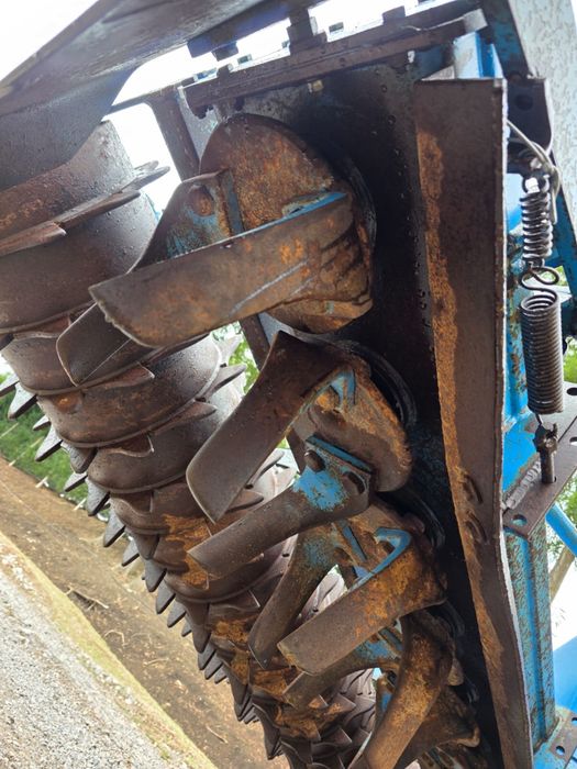 Freza grapa rotativa de pamant Lemken Zirkon 9/400