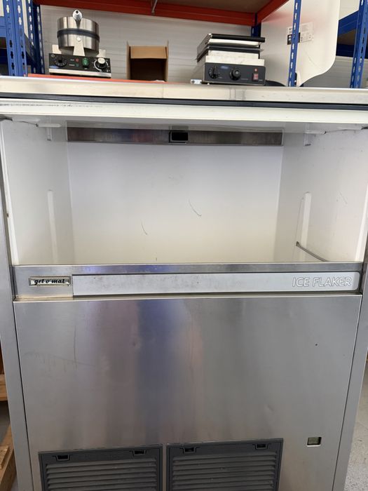 Masina gheata fulgi Brema Italia GB 1555, 155 kg/24h, stocare 55 kg, racire cu aer