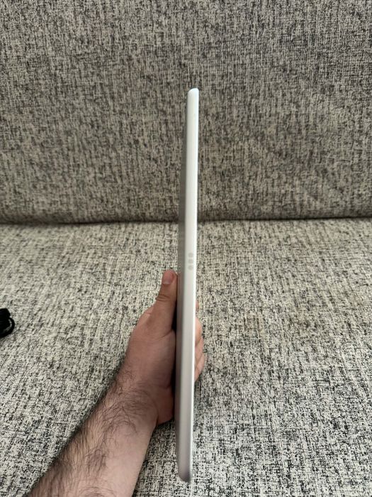 Apple Ipad 10.2(2021) pentru piese