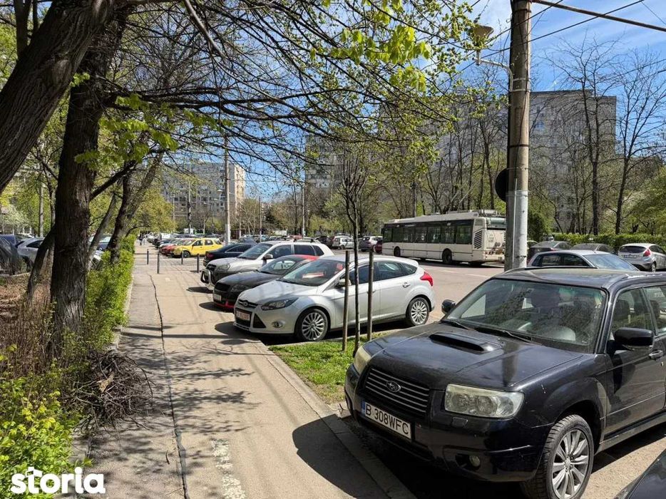 Proprietar - Spatiu Comercial Stradal 42 Mp VAD Vitrina Metrou Brancusi Renovat Barber Shop Salon Cabinet Birou