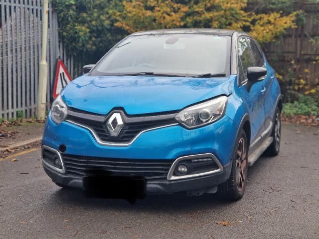 Dezmembrez Renault Captur 0.9 tce an 2014