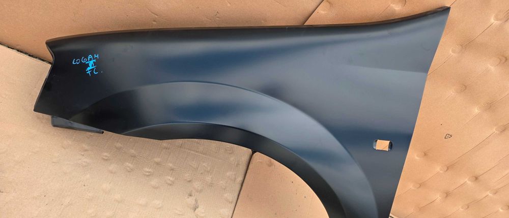 Aripa stanga fata Dacia Logan 2006 2007 / 2008 2009