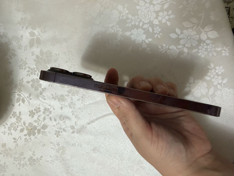 Айфон 14 про сатылады.