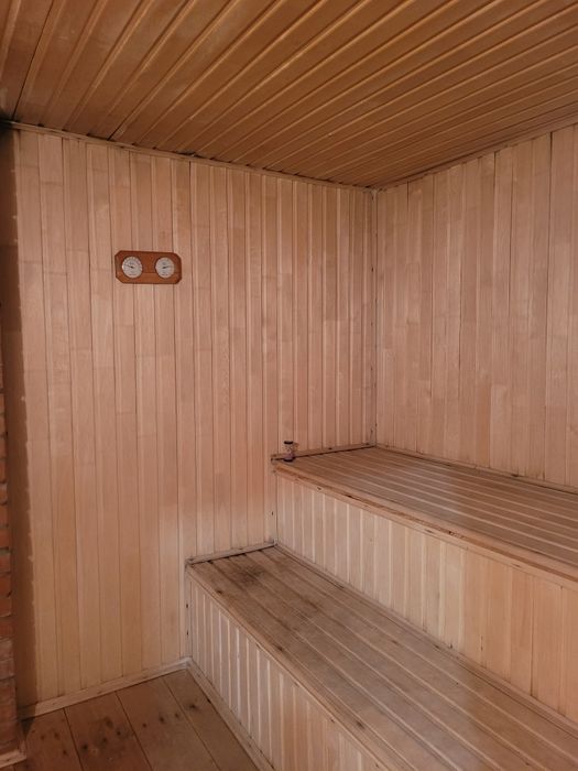 Продам коттедж в черновой отделке с стройматериалом