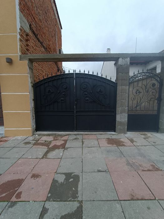 Продава се Къща в Елхово - 100 кв.м за 612 €/кв.м - Снимка #1