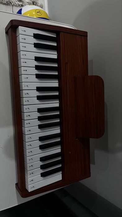 Продам детское пианино 37 клавиш