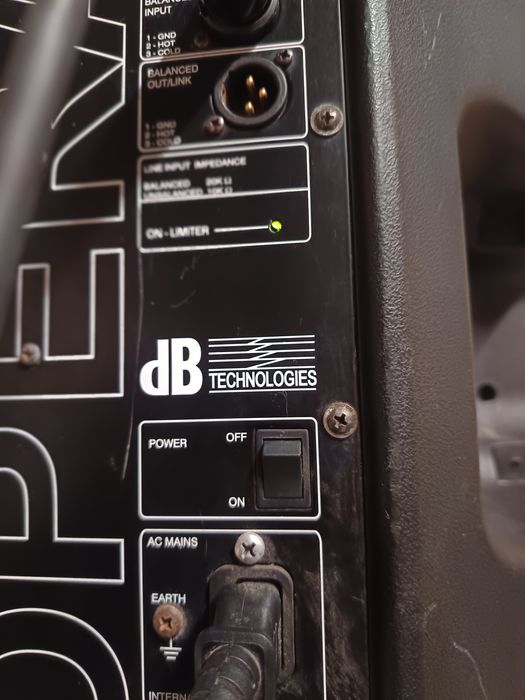 Vând două boxe active