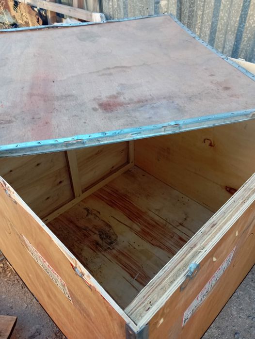 Продам ящик с крышкой