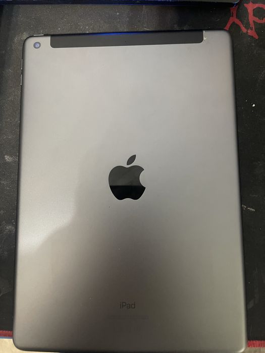 IPad 8 Wi-Fi+Cellular 32 ГБ Space Gray
