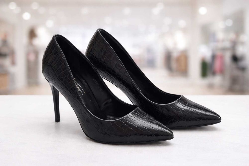 Красиви дамски обувки от Tendenz