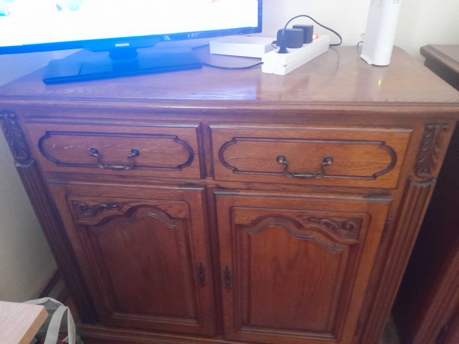 Vand mobila lemn masiv