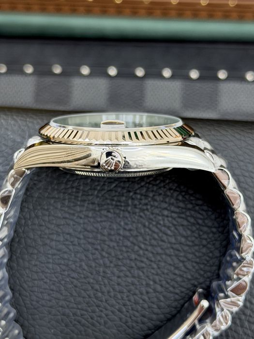 Rolex Day-Date White Gold 40mm Olive Dial ETA 3255