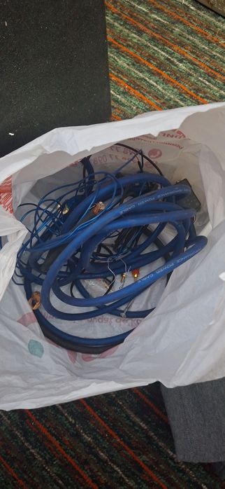 kamplekt akustika sotiladi narxi 200$