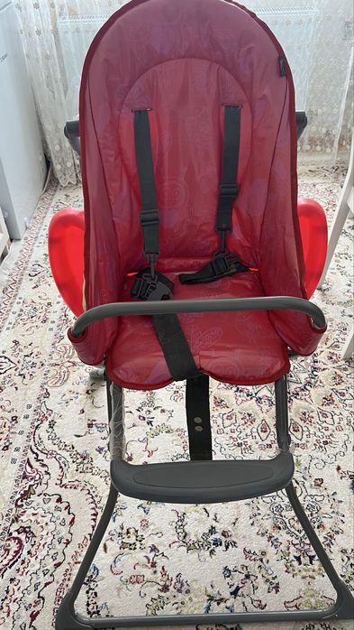 Детский стульчик для кормления