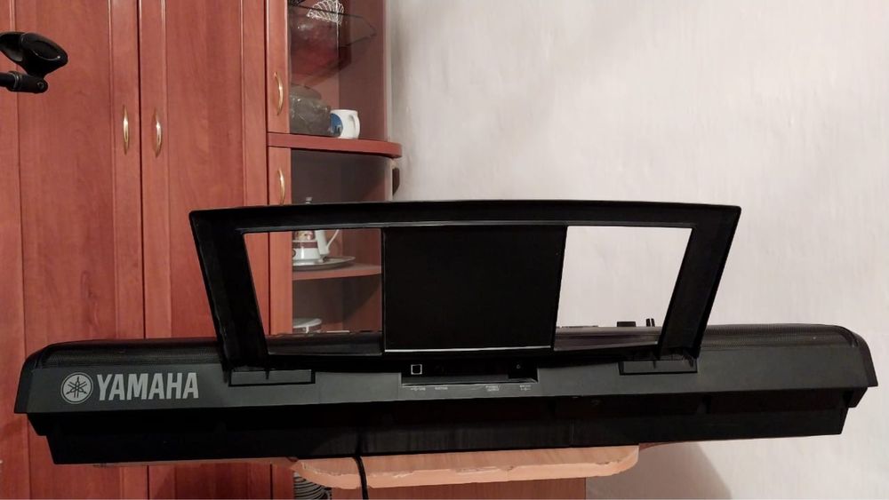 Продам синтезатор Yamaha