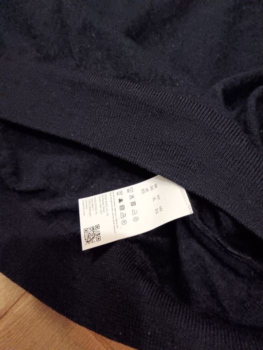 Boss пуловер XS/S