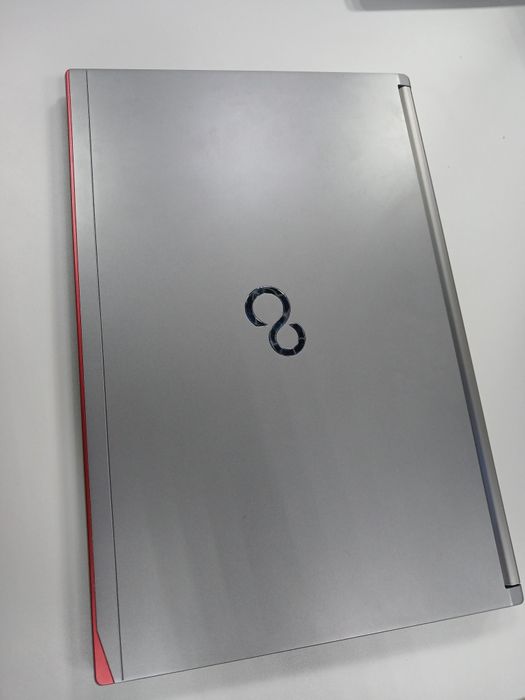 Ноутбук fujitsu E756