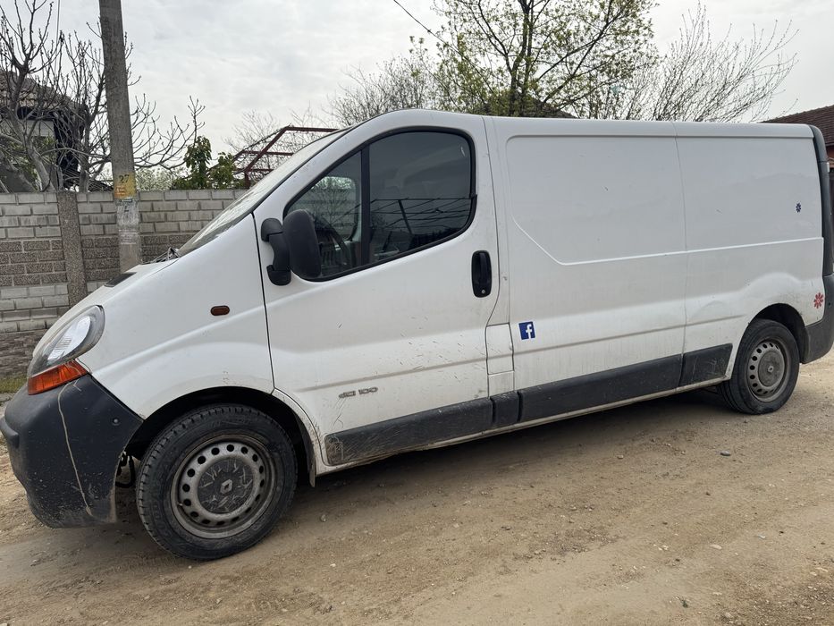 Vând Dubă Renault Trafic 1.9 Diesel