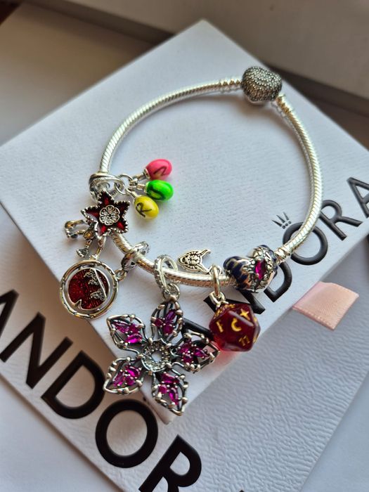 Charmuri Stranger Things din argint compatibile Pandora