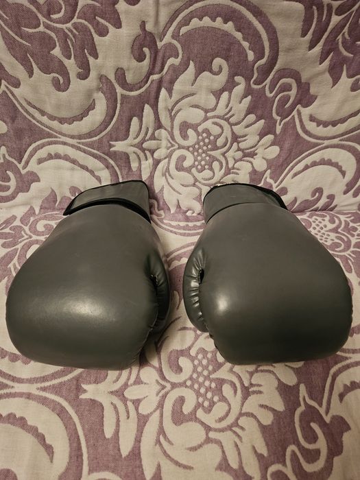 Перчатки для бокса