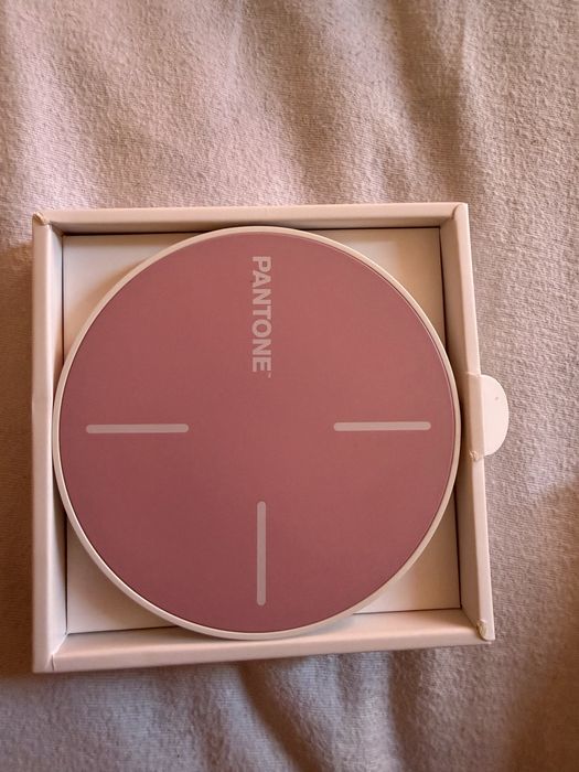 безжично зарядно устройство Pantone (15W Fast Wireless Charger)
