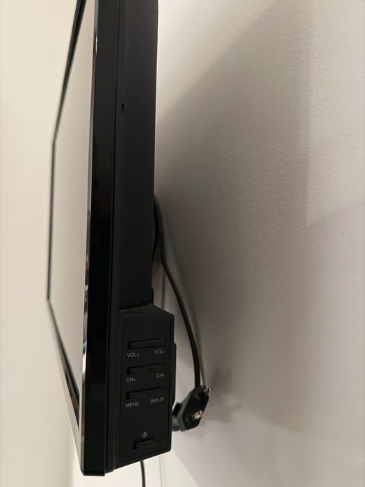 Televizor Vortex LED 64cm diagonală