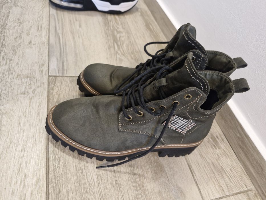 Ghete dama Ricker 39