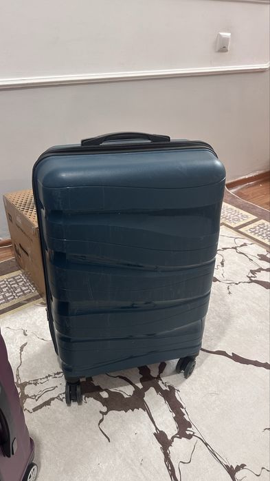 Продам дорожные чемоданы