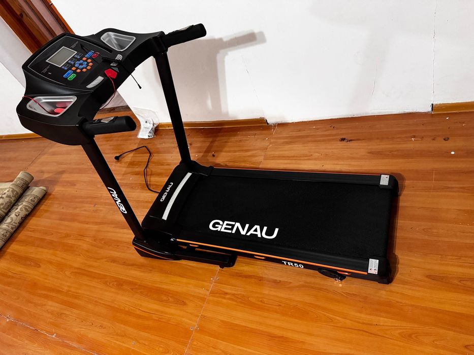 продается Беговая дорожка GENAU TR50