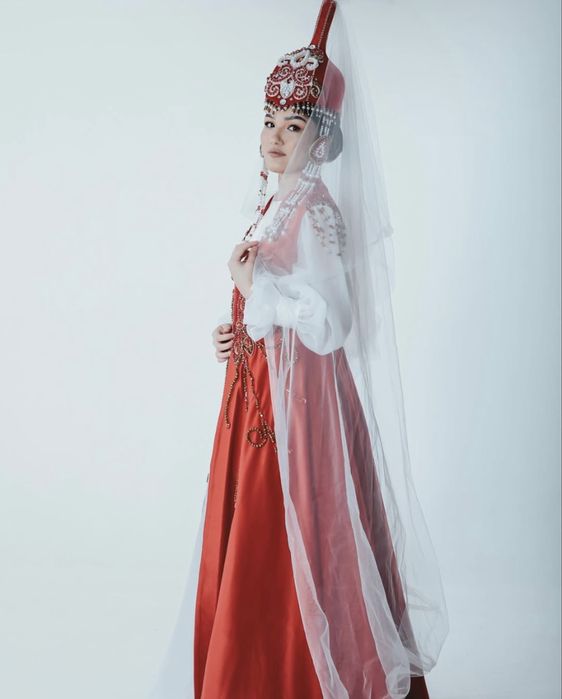 Платья узату на прокат