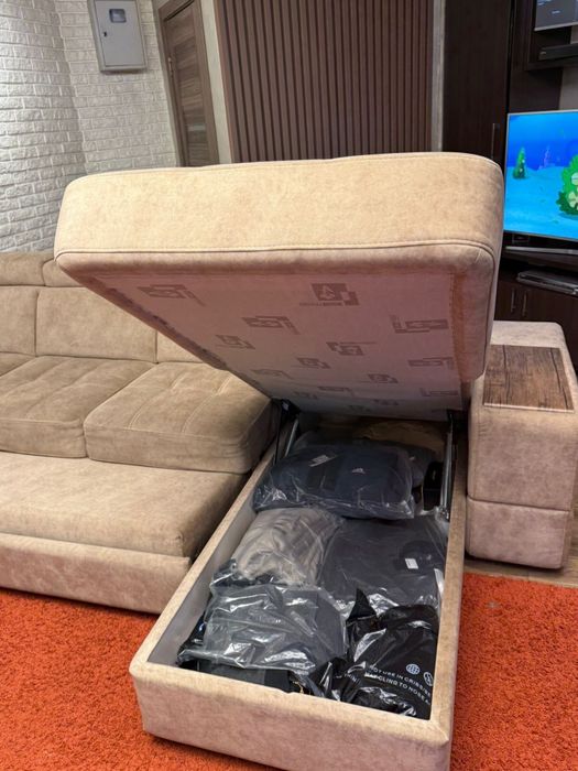 Продам диван в отличном состоянии