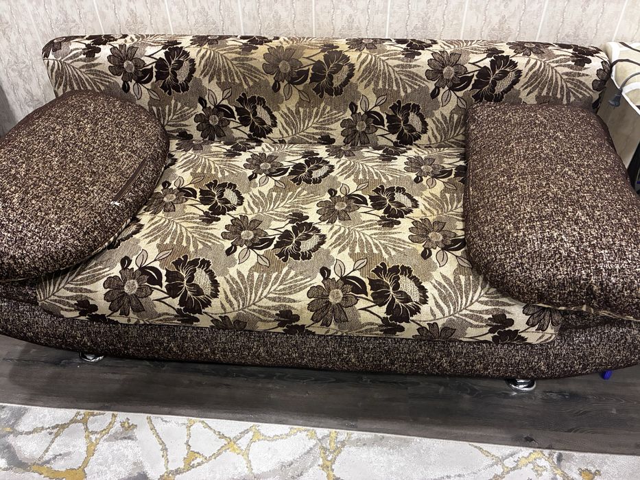 продам диван с креслами