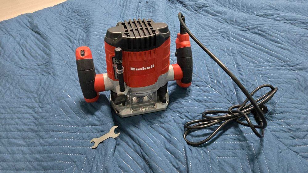 Оберфреза Einhell