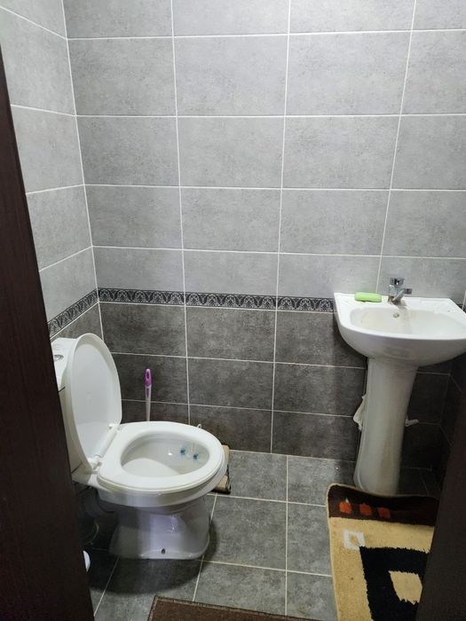 Geofizikada joylashgan barcha qulayliklarga ega uchastka oilaga ijarag