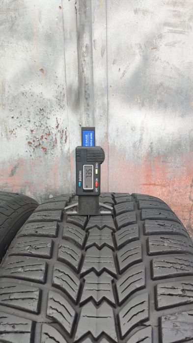 2бр. зимни гуми 215/55/17 Sava Eskimo HP
dot22
7.3mm
Добро състояние н