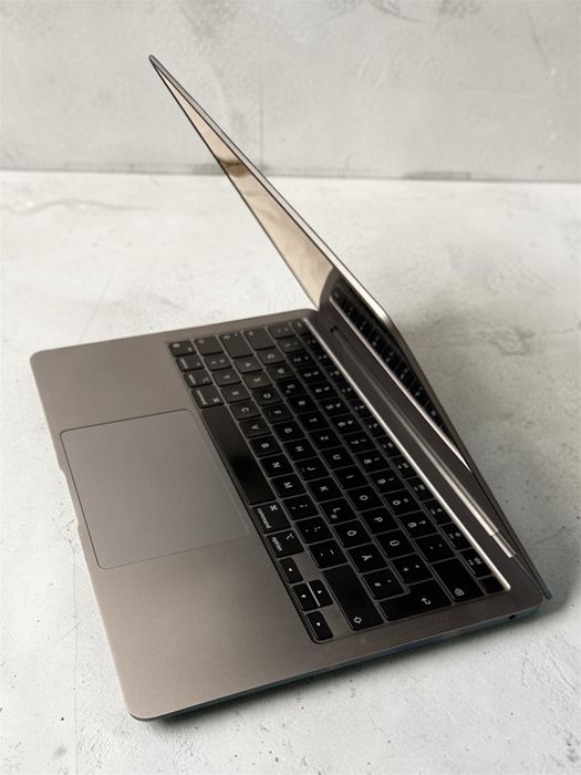 MacBook Air M1 2020 | 16GB RAM | 512GB SSD | A2337 | Stare buna