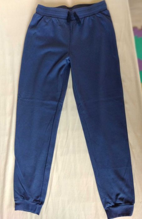 Черни дънки размер 164 и сиви дънки размер 158 за момче