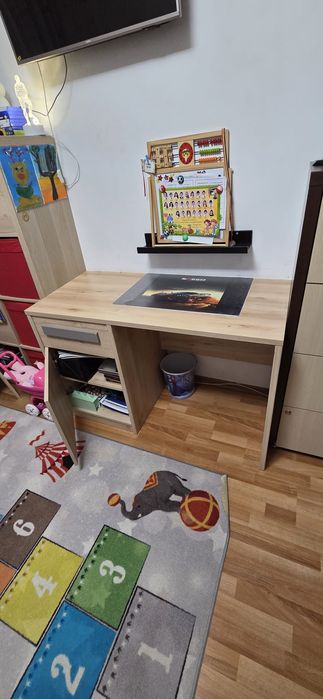 Vand birou intretinut