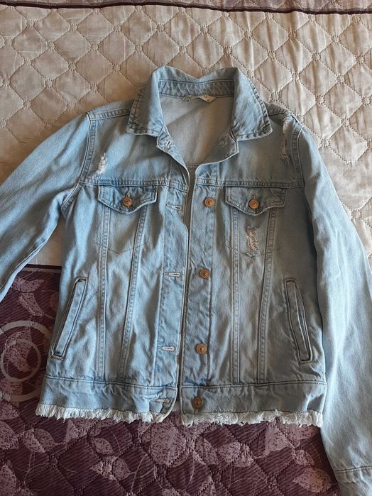 Късо дамско  дънково яке