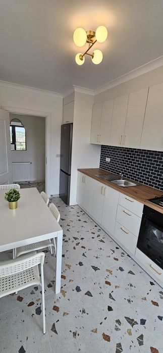 Garsonieră 36 mp, bloc nou, mobilată, balcon – Ipotești, 1 km Suceava
