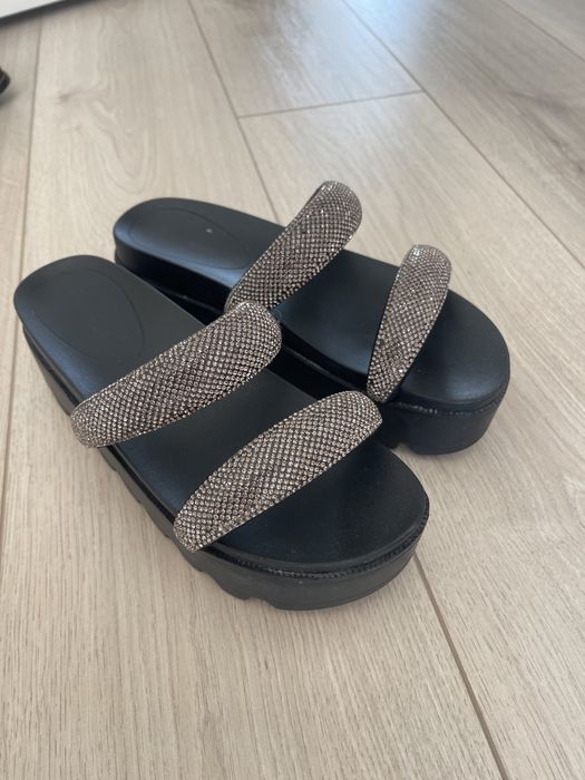 Продам шлепанцы