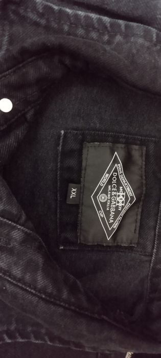 Vând jacheta jeans tip camasa