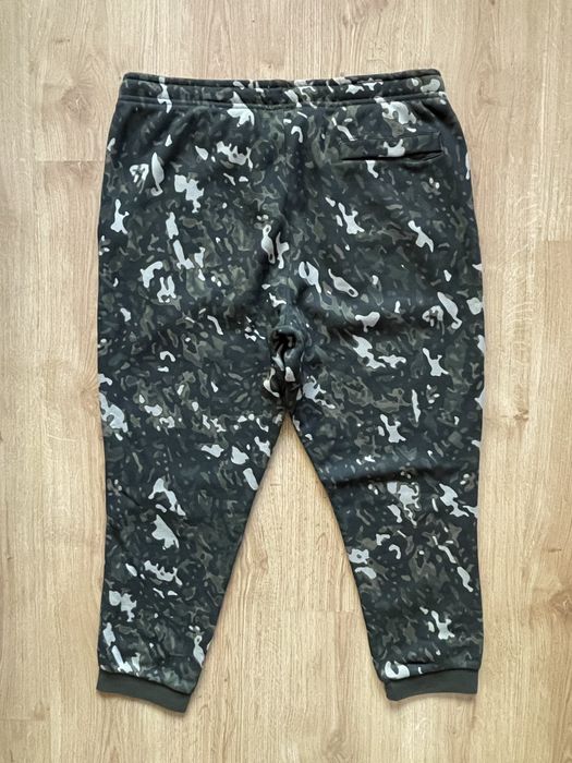 Nike Camo Sweatpants XL